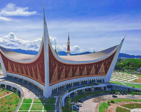 Bezoek aan Masjid Raya Sumatera Barat